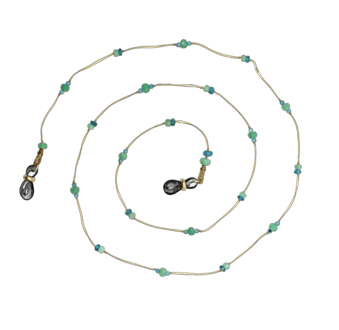 Catenina di Occhiali Lucy - Crisoprasio & Apatite - Filo Beige