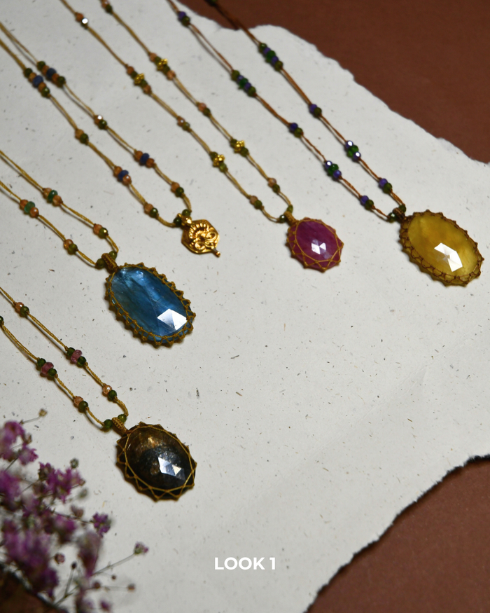 Collier tibétain So Precious - Rubis - Mix tourmaline Rose - Fil Beige