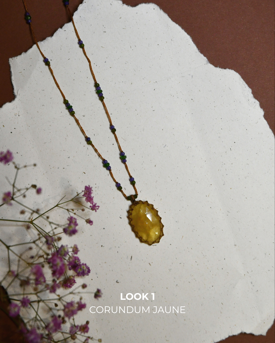 Collier Court Tibétain - Corundum Jaune – Mix Tsavorit Purple – Fil Tabac