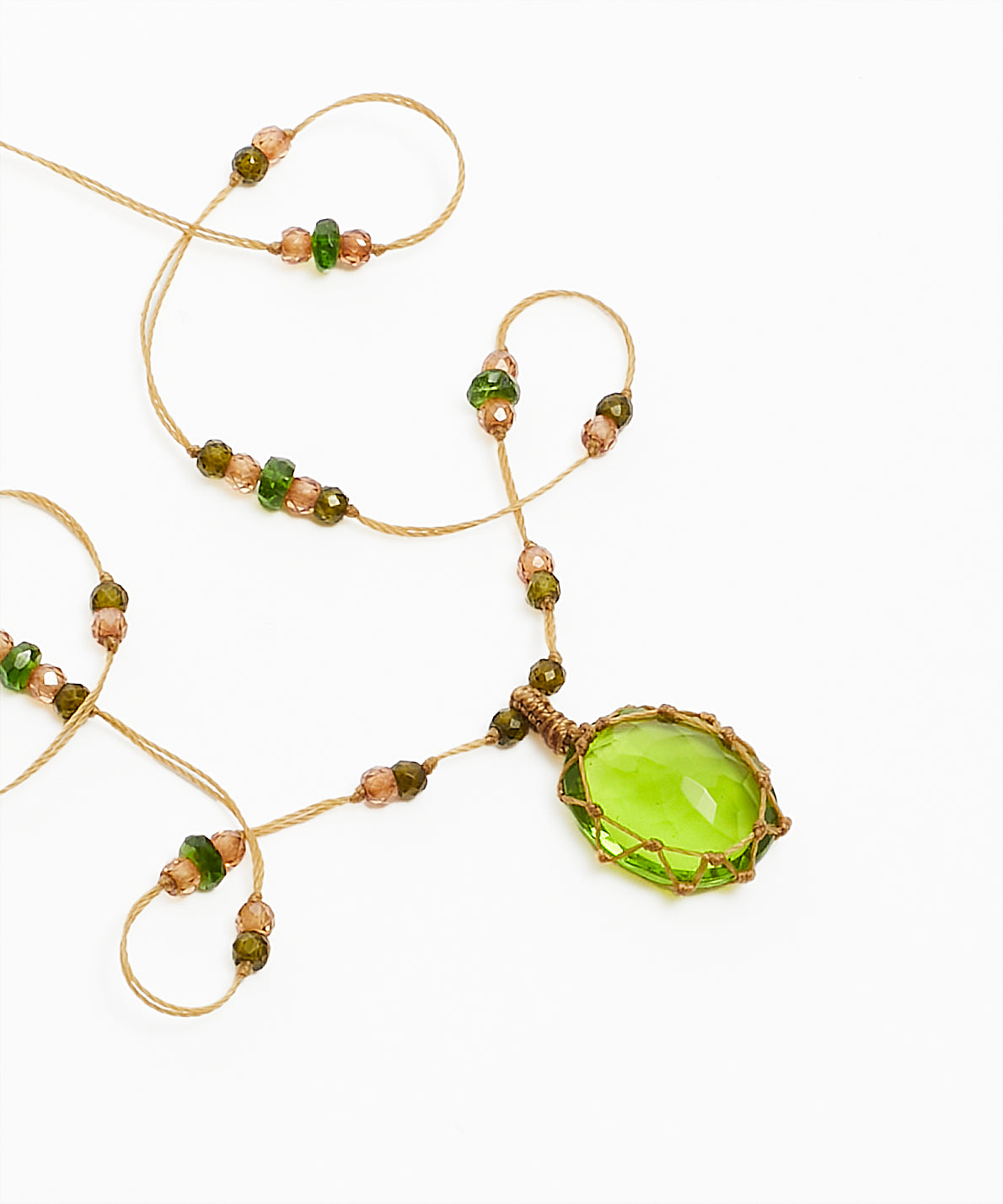 Collier Court Tibétain - Indian Glass Péridot - Mix Tsavorite - Fil Beige