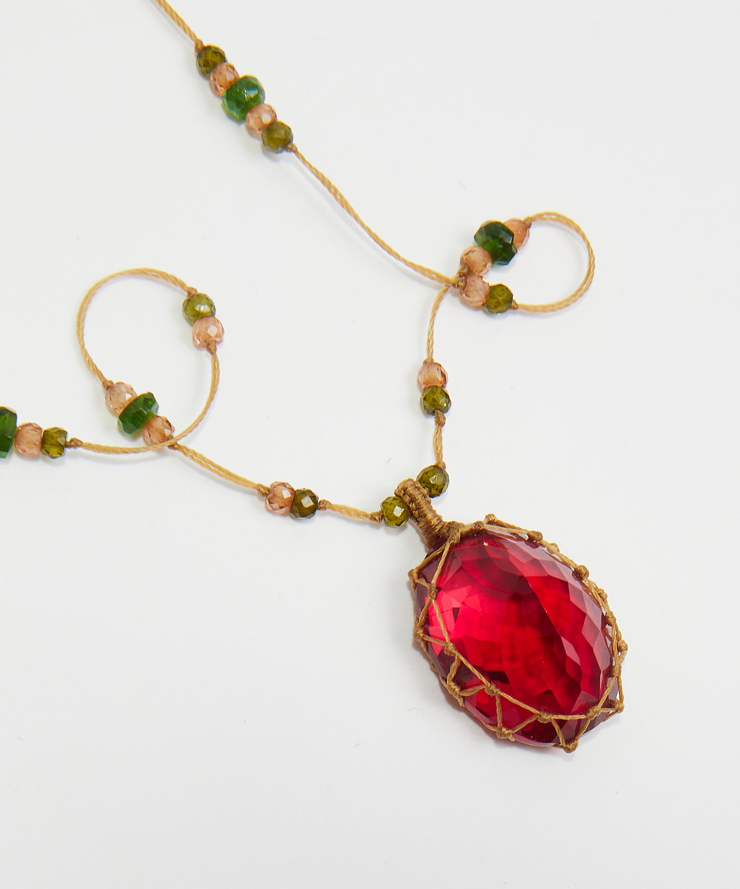 Tibetan Short Necklace - Red Indian Glass - Mix Tsavorite - Beige Thread