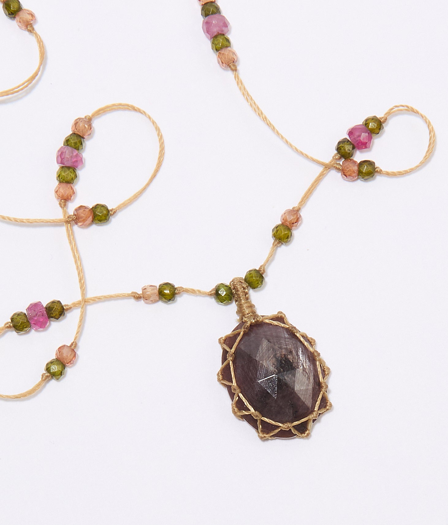 Short Tibetan Necklace - Green Corundum - Mix Tsavorite - Beige Thread