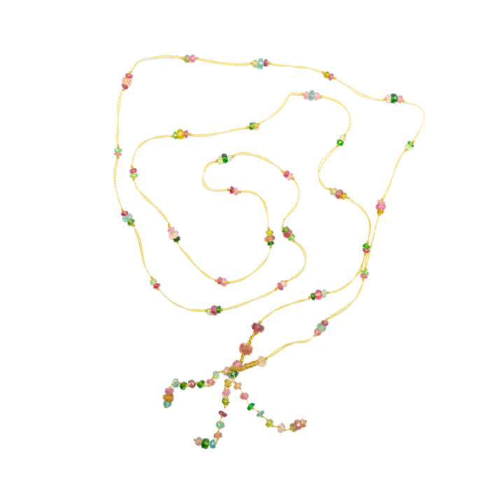 Collana Lunga Holy Tormalina - Fil Beige 

Diventare un'icona di stile con questo Collana Lunga che unisce la raffinatezza del fil beige alla potenza della pietra preziosa, la tourmalina, in un abbraccio di lusso e di eleganza.