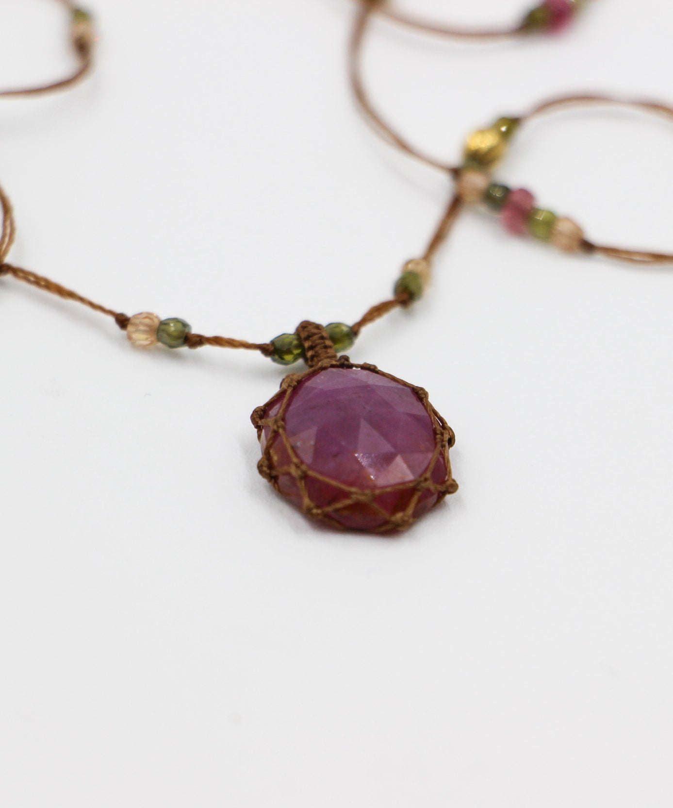 Tibetan Short Necklace - Ruby - Mix Tourmaline Ruby Emerald - Beige Wire
