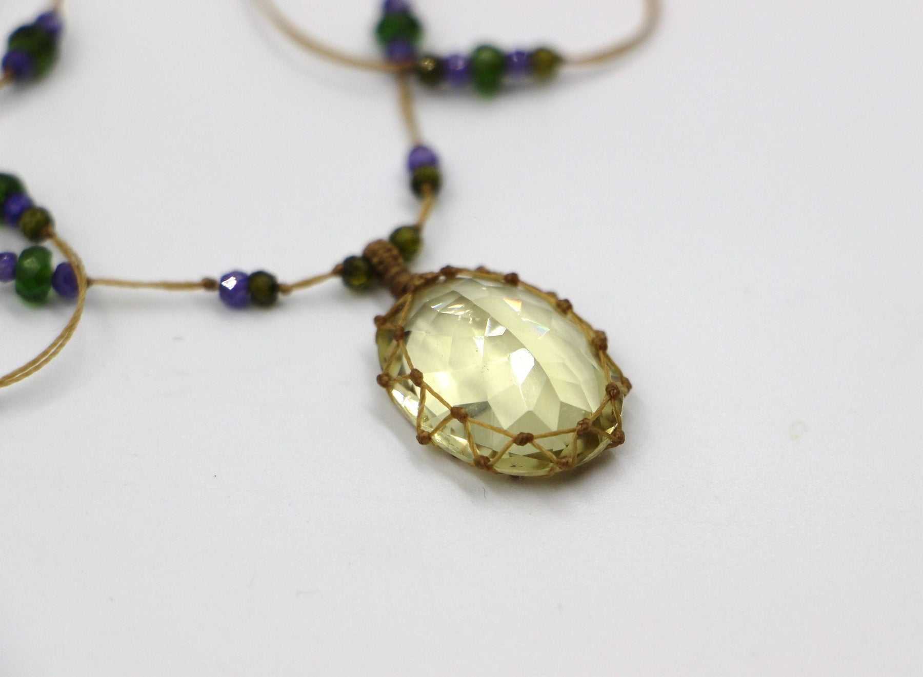 Tibetan Short Necklace - Lemon Topaz - Mix Tsavorite - Beige Thread