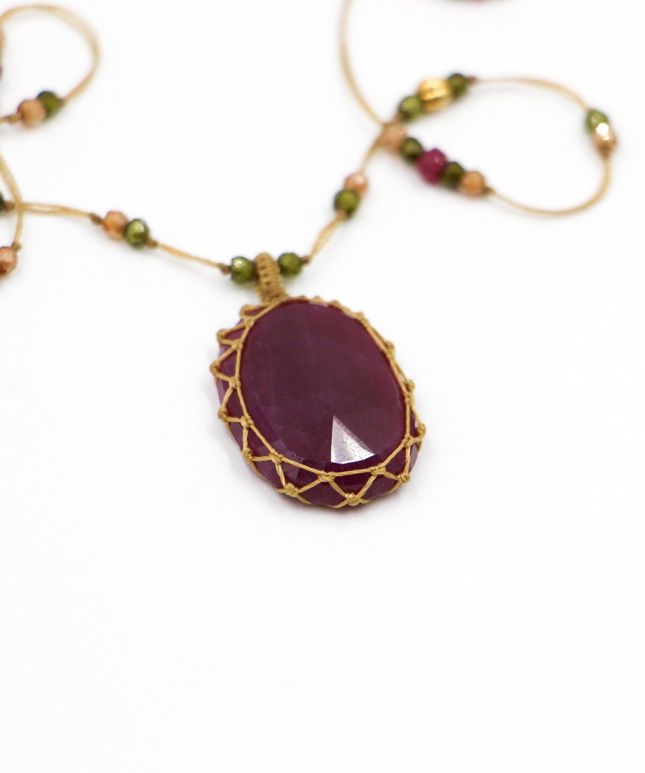 So Precious Short Tibetan Necklace - Pink Corundum - Mix Ruby - Beige Thread