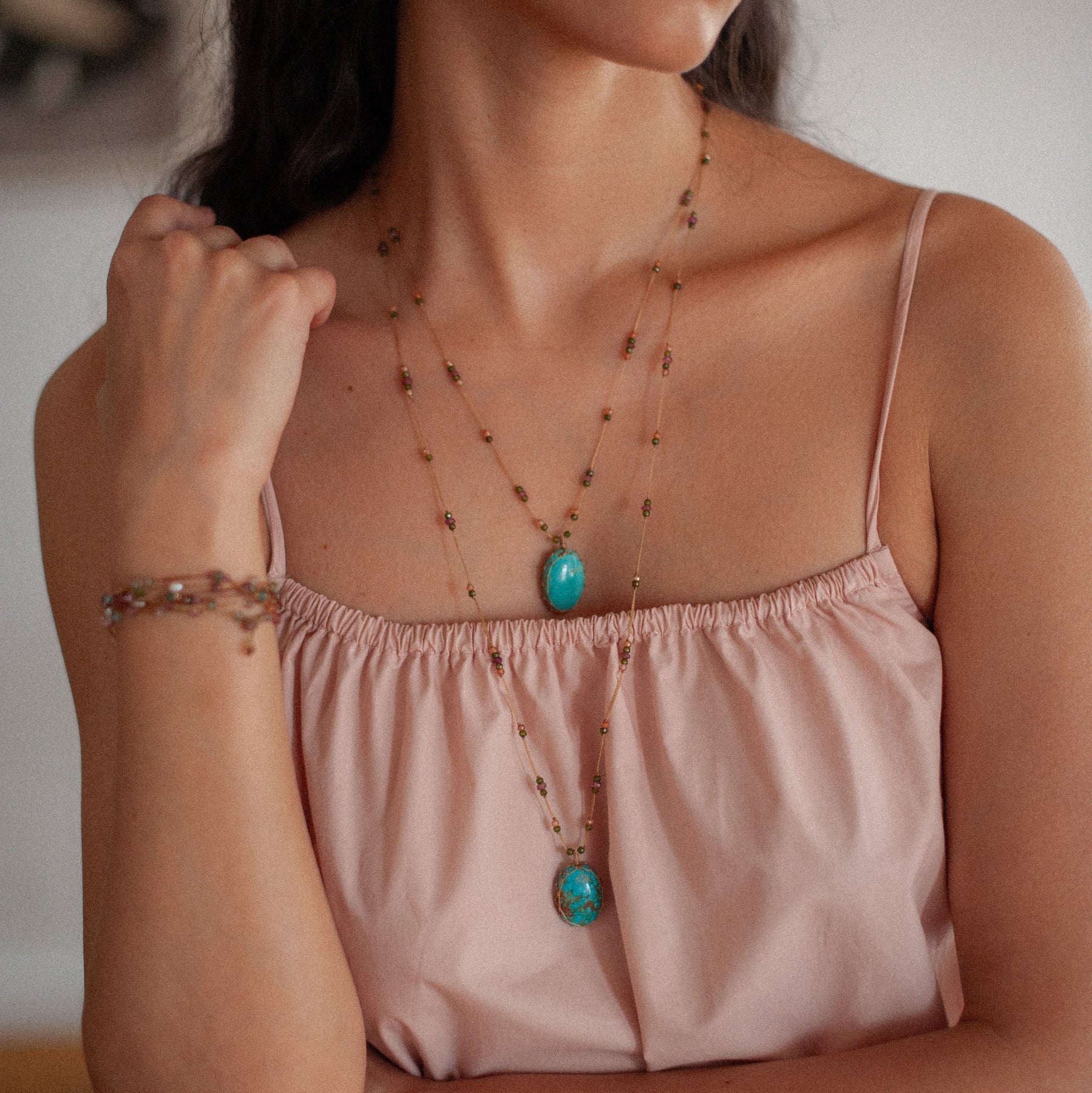 Collier Court Tibétain - Turquoise - Mix Tourmaline - Fil Beige