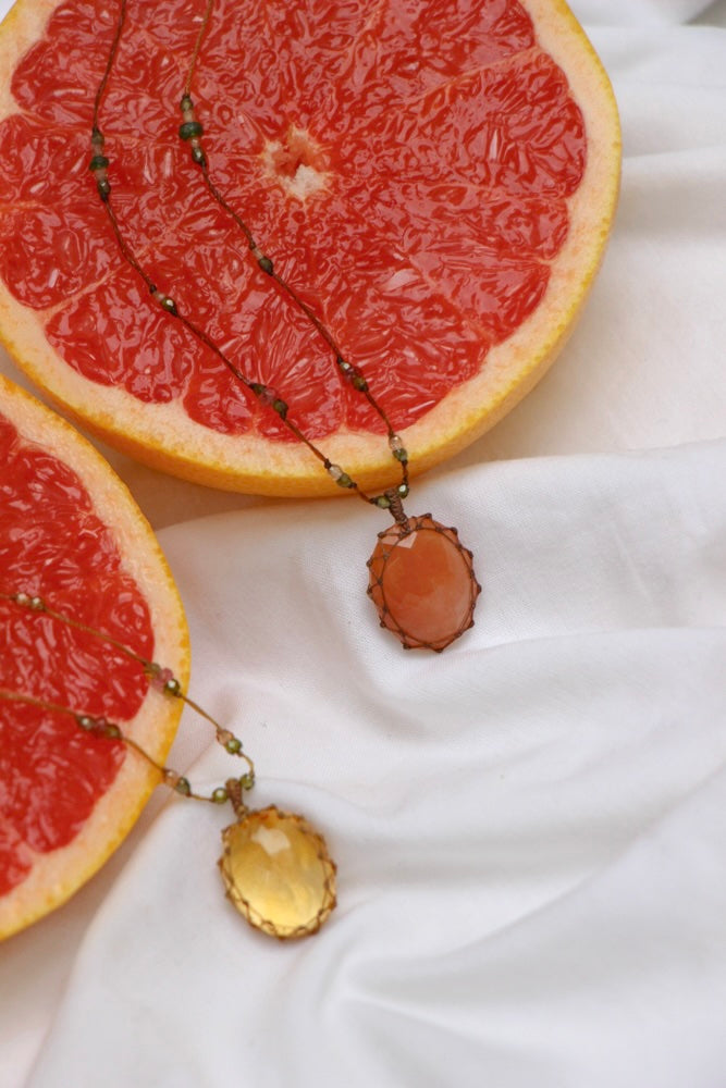 Short Tibetan Necklace - Strawberry Quartz Orange - Mix Pink Tourmaline - Beige Thread