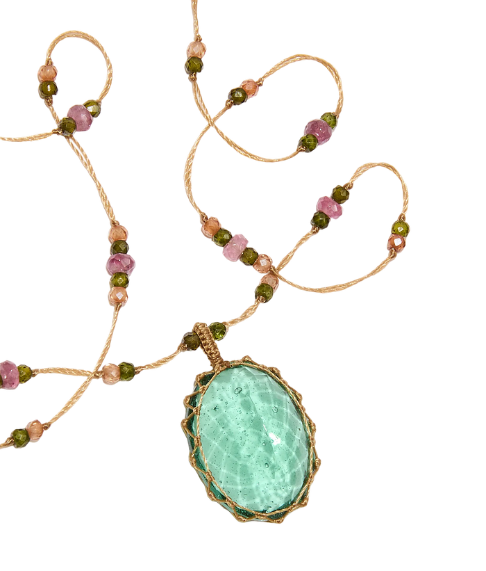 Collana corta tibetana - Fluorite blu - Mix di smeraldi - Filo beige