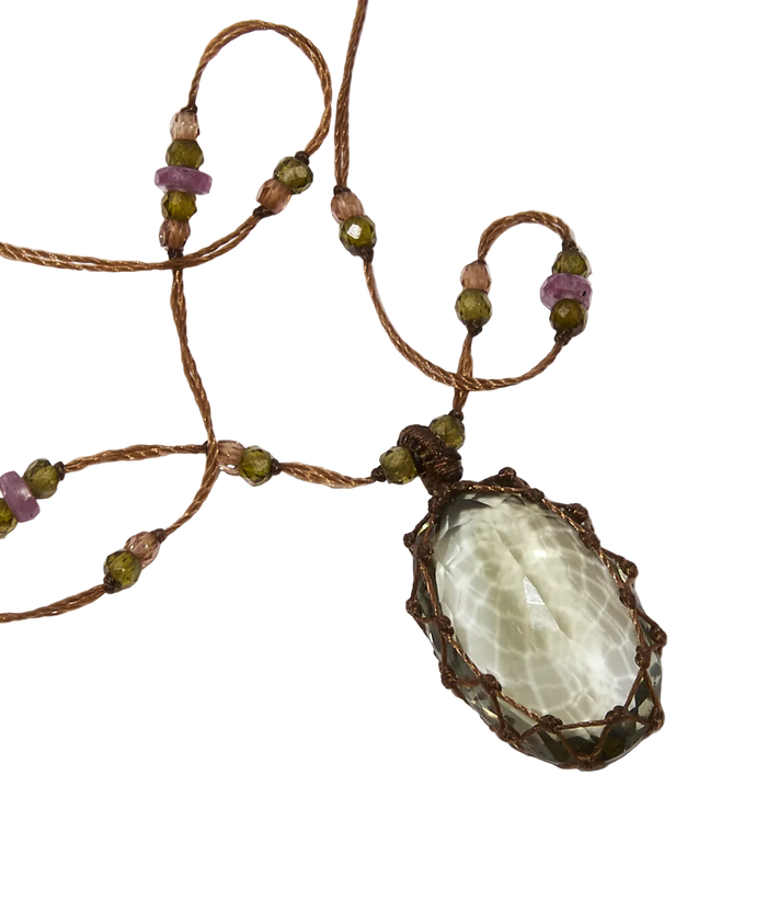 Kurze Tibet-Kette - Dunkelvioletter Amethyst - Turmalin-Mix - Tabakfarbener Faden