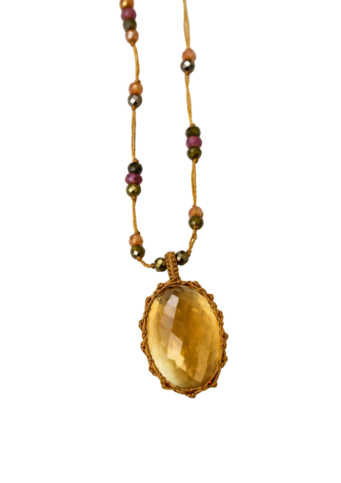 Short Tibetan Necklace - Chrysoprase - Mixed Chrysoprase - Beige Thread