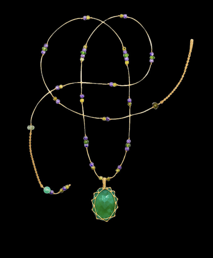 Short Tibetan Necklace - Green Onyx - Mix Tsavorite - Beige Thread